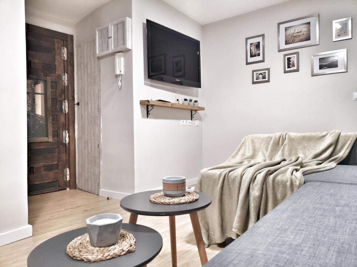 Apartamento Ilarcuris Con Patio Privado Toledo Bagian luar foto
