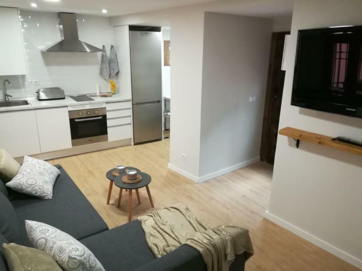 Apartamento Ilarcuris Con Patio Privado Toledo Bagian luar foto