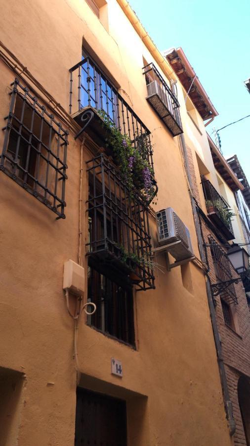 Apartamento Ilarcuris Con Patio Privado Toledo Bagian luar foto
